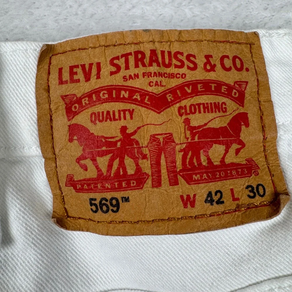 Levis levi 569